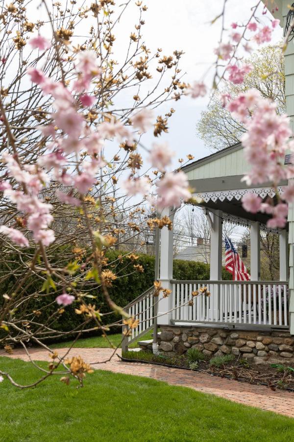 Westbrook Inn Bed And Breakfast Exterior photo